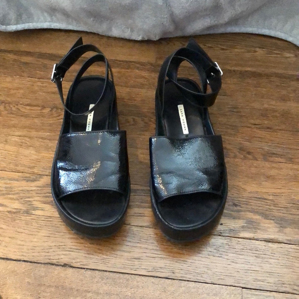 Zara black sandals size 6
